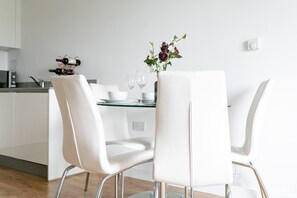 Apartment, 3 Bedrooms | Tempat makan