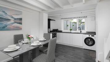 Apartment, 2 Bedrooms | Interior