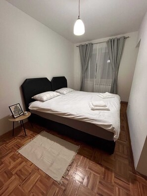 2 sovrum, strykjärn/strykbräda, wi-fi och sängkläder