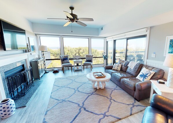 تلفزيون ذكي، مدفأة، مشغل دي في دي