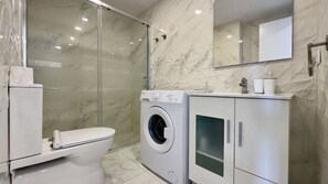 Shower, towels
