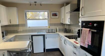 Well Equipped Bungalow Stanwick nr Wellingborough