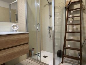 Shower - Beautiful flat with spectacular sea views AV 50 (Rosas / Roses)