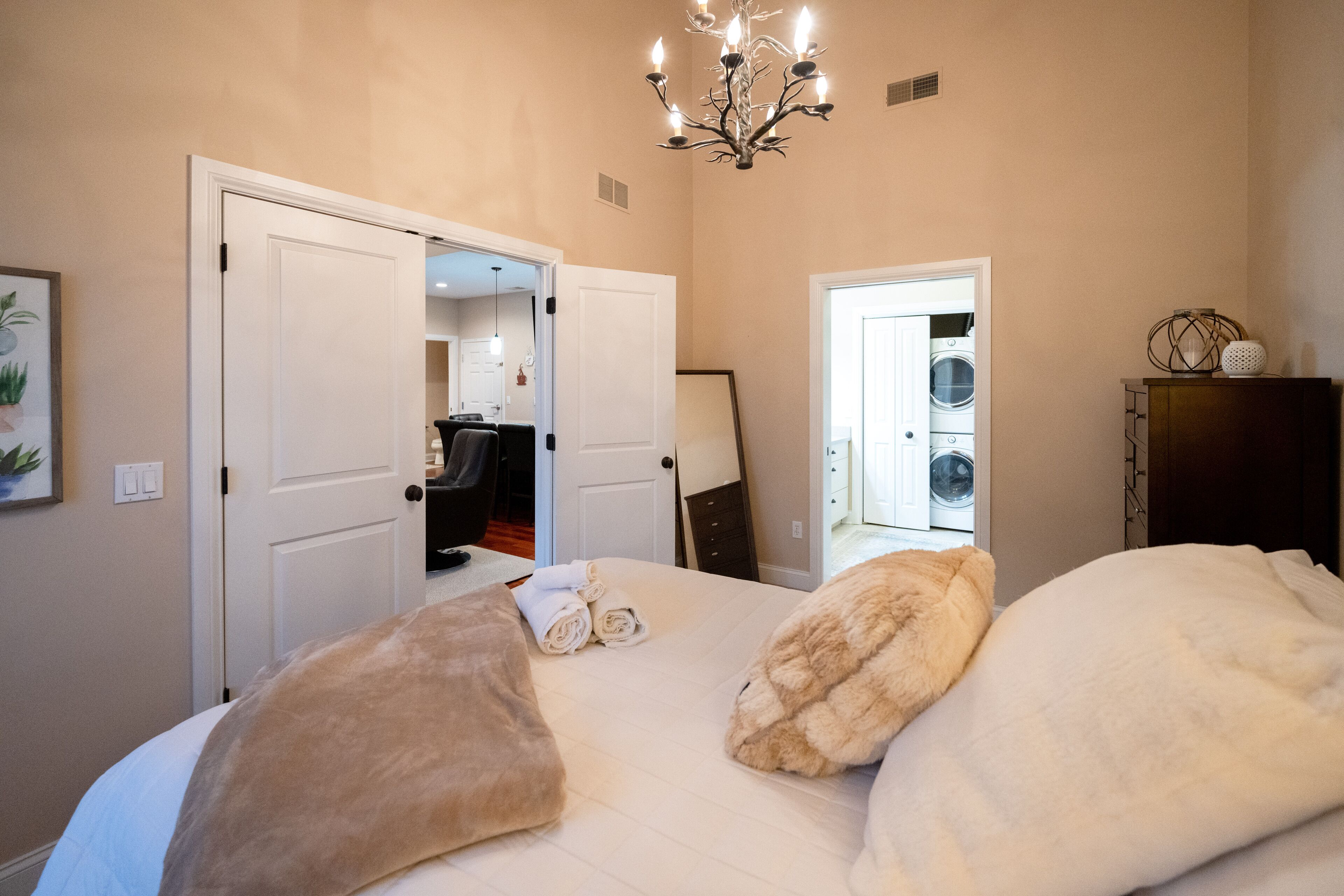 3 chambres, fer et planche à repasser, Wi-Fi gratuit, draps fournis