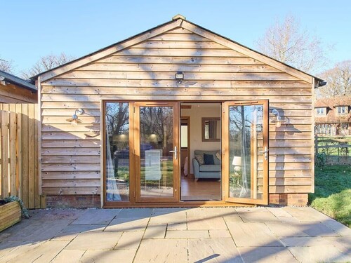 Host & Stay | Cobnut Barn