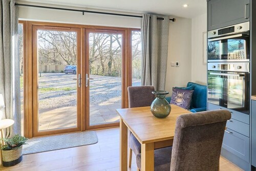 Host & Stay | Willow Barn