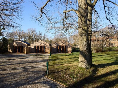 Host & Stay | Willow Barn