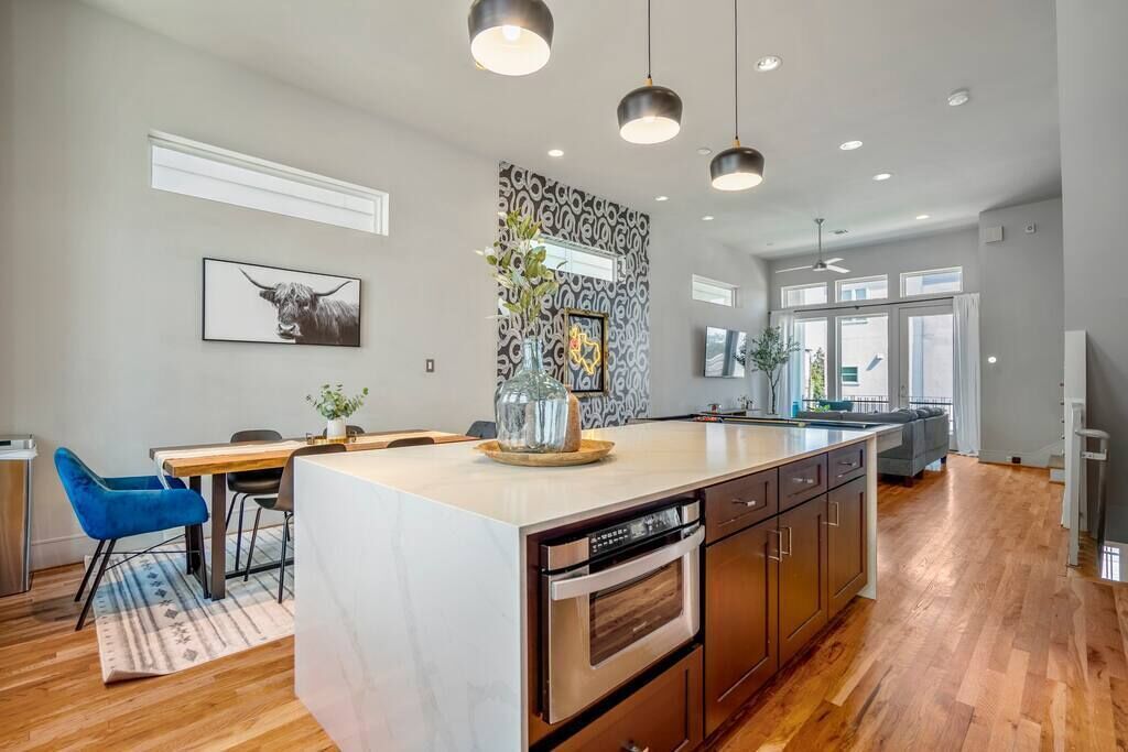 Nhà | Bếp riêng | Tủ lạnh, bếp nấu 