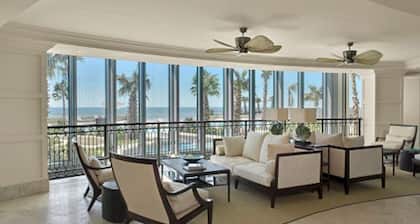 Palisade Palms Oceanfront Condo 5-star Amenities
