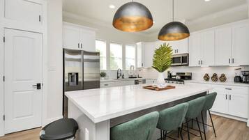 Casa | 4 camere, una scrivania, ferro/asse da stiro, Internet