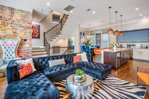 Hus | 4 soverom, lydisolert og sengetøy