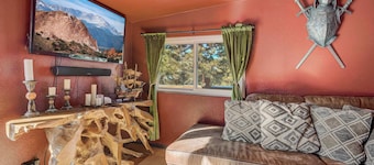 3bd Mnt Views, Hot Tub, 4 Acres & Fire Pit