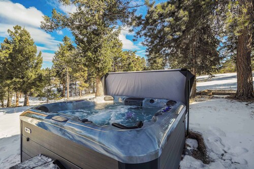 3bd Mnt Views, Hot Tub, 4 Acres & Fire Pit