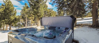 3bd Mnt Views, Hot Tub, 4 Acres & Fire Pit