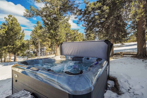 3bd Mnt Views, Hot Tub, 4 Acres & Fire Pit