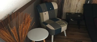 2 Zimmer Wohnung/zentral/bayernähe!