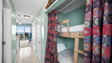 1 bedroom, iron/ironing board, internet, bed sheets