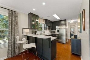 Microwave, stovetop, dishwasher, coffee/tea maker - "Beachside Dream 121" Sleeps 9 (Santa Rosa Beach)