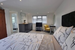 Appartement | 1 chambre, fer et planche à repasser, Wi-Fi gratuit, draps fournis
