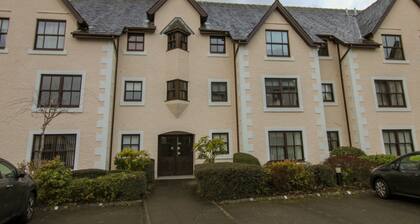 Glenmore Hewetson Court Keswick - a cottage that sleeps 4 guests in 2 bedrooms