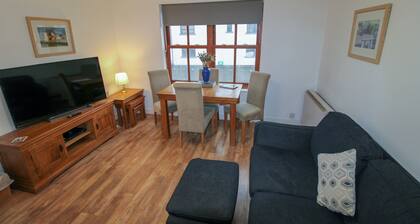 Glenmore Hewetson Court Keswick - a cottage that sleeps 4 guests in 2 bedrooms