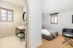 4 Schlafzimmer, Bügeleisen/Bügelbrett, WLAN, Bettwäsche
