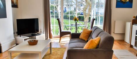 Apartment | Living area