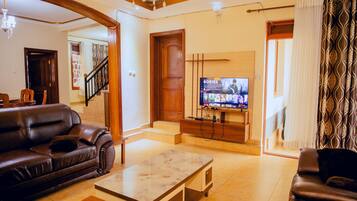 Télévision à écran plat