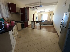 Deluxe Apartment | Private kitchen | Fridge, microwave, oven, stovetop - Magical Beachfront Apartments (Mombasa)
