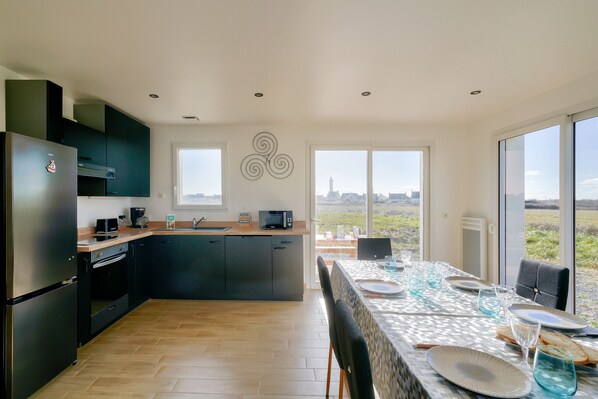 Køleskab, mikrobølgeovn, ovn, opvaskemaskine