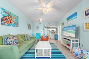 Signature Condo, 2 Bedrooms, 2 Bathrooms | Living room - Phoenix VII 1416 (Orange Beach)