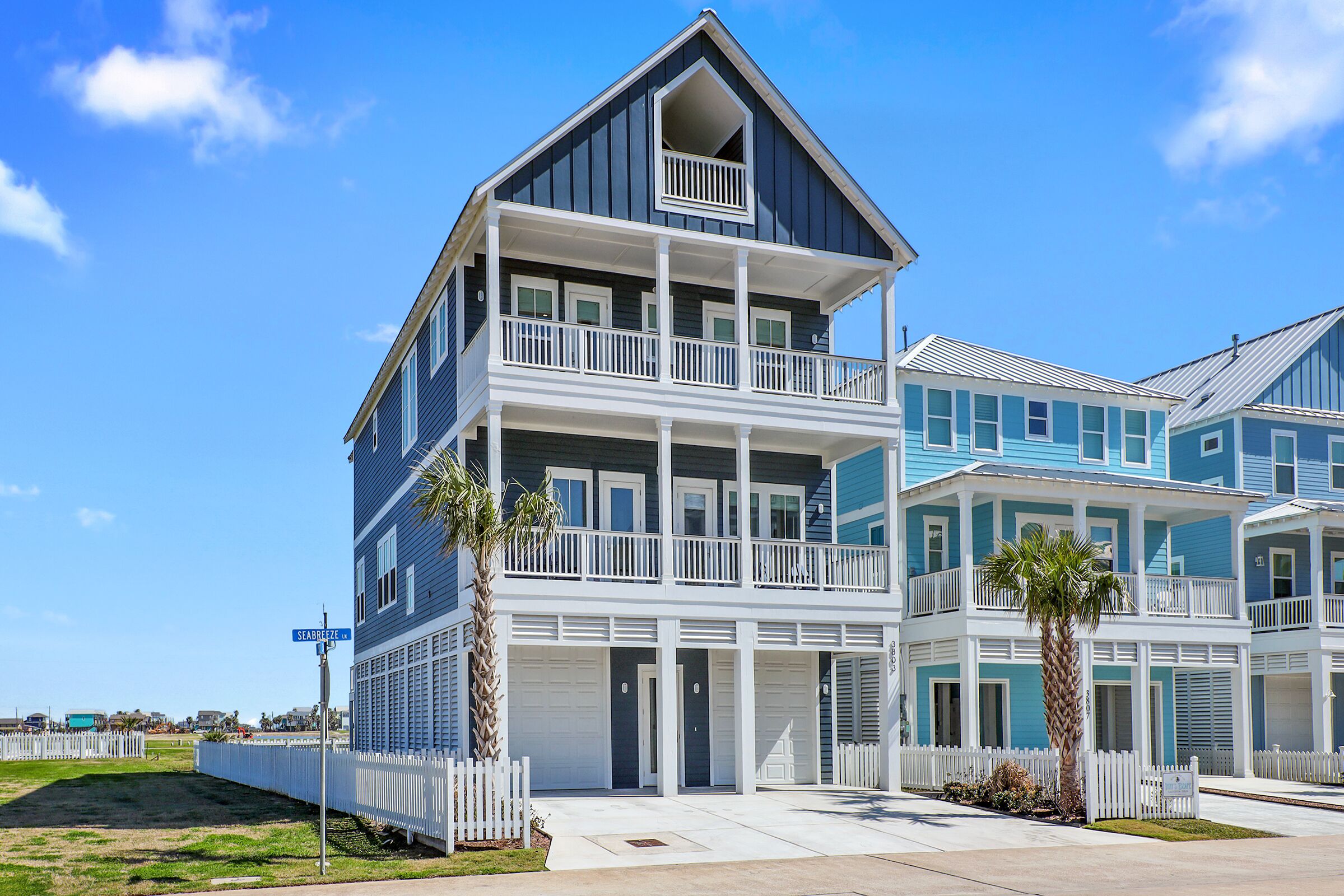 Just Coasting- Located in Beachside Village -: 5  BR, 5  BA House in Galveston, Sleeps 13