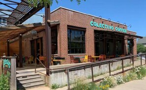 Exterior - The Brass Owl - Private Apartment in Milwaukee (Milwaukee)