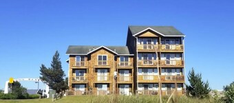 Beach Haven - Walk to town & beach, Amazing Views