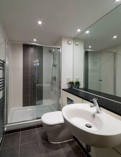 Exclusive Tower Bridge Apartment