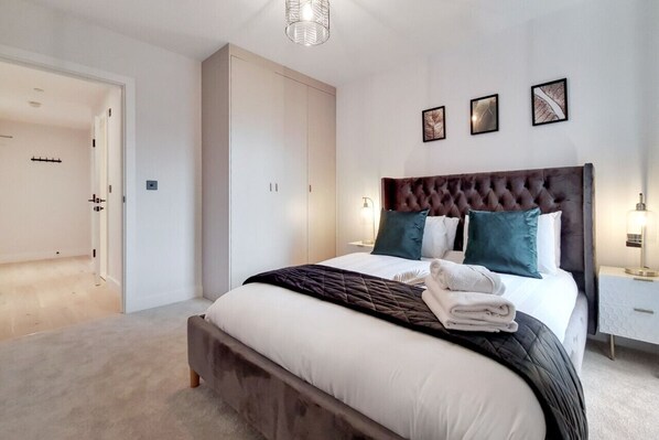 1 dormitorio, tabla de planchar con plancha, wifi gratis y ropa de cama