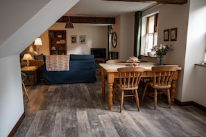 Dining - Fern Cottage (Barnstaple)