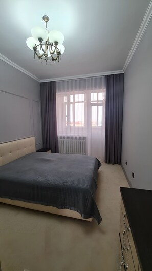 3 chambres, fer et planche à repasser, Wi-Fi, draps fournis