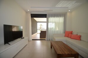 Living area - OCEAN HOMES 5004 - Two Bedroom Apartment, Sleeps 5 (Punta del moral)