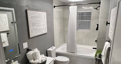 XL Airjetted tub, pet free smoke free home, Ashdown AR extra Clean & cozy