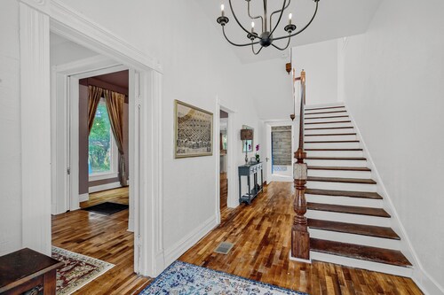 Historic home half a mile from Downtown Denison and minutes to Lake Texoma.