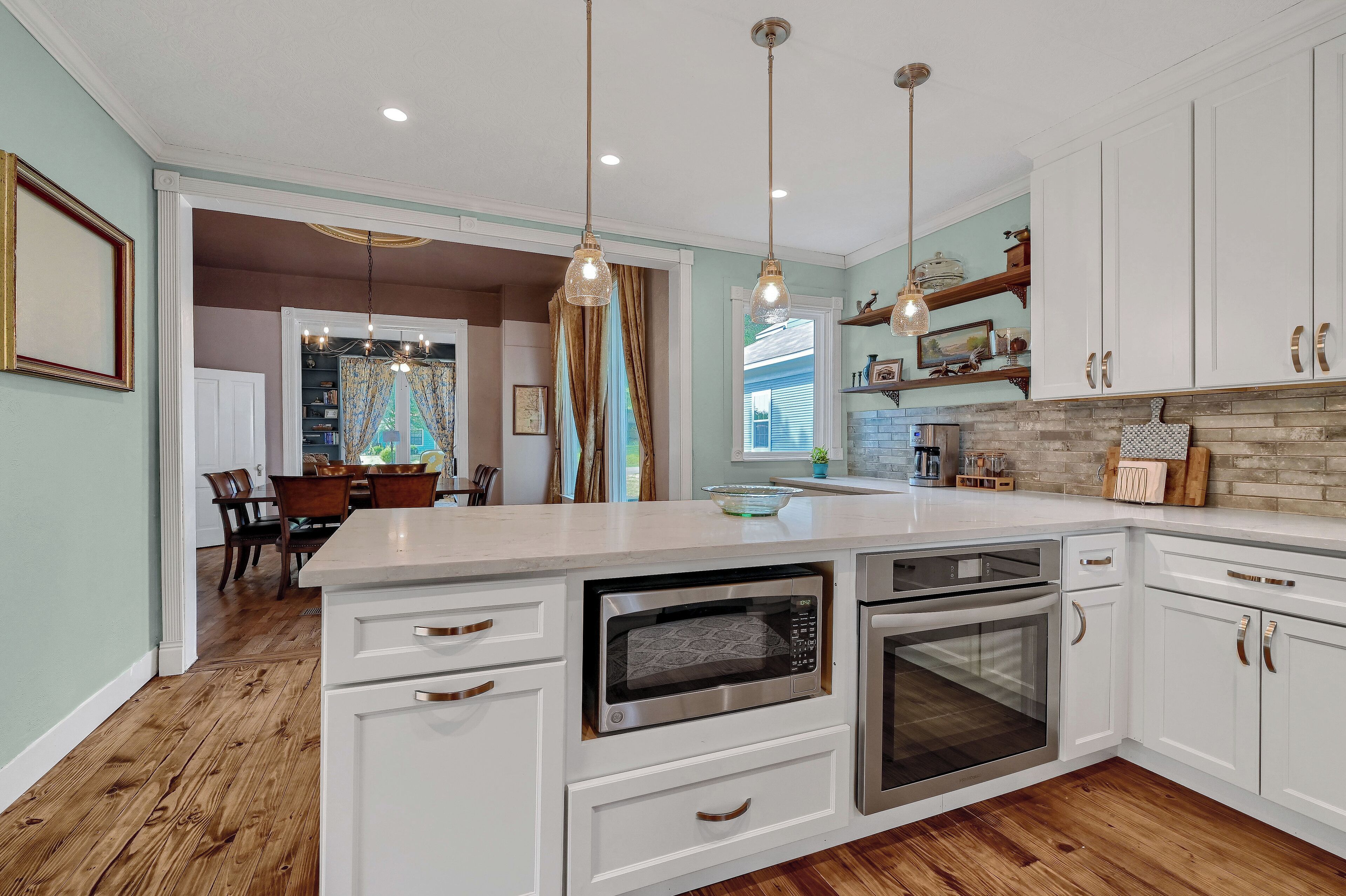 ثلاجة، ميكروويف، فرن، موقد طهي مسطح