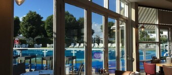 Lazy Bear 25 Arne View Seaside home with great views, full kitchen&strong Wi-Fi.