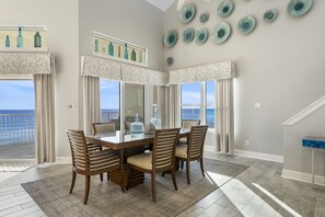 In-room dining - Cabana Club by Panhandle Getawayas (Destin)