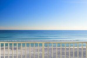 Pemandangan dari kamar