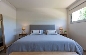 Maison (07) | Literie hypoallergénique, décor unique, bureau