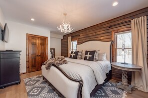 5 室のベッドルーム、WiFi (無料)、ベッドシーツ