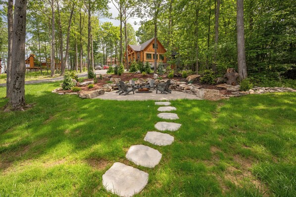 المنطقة المحيطة بالمنشأة