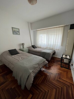 1 quarto, ferros/tábuas de passar roupa, Wi-Fi, roupa de cama