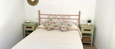 3 chambres, fer et planche à repasser, Wi-Fi, literie fournie
